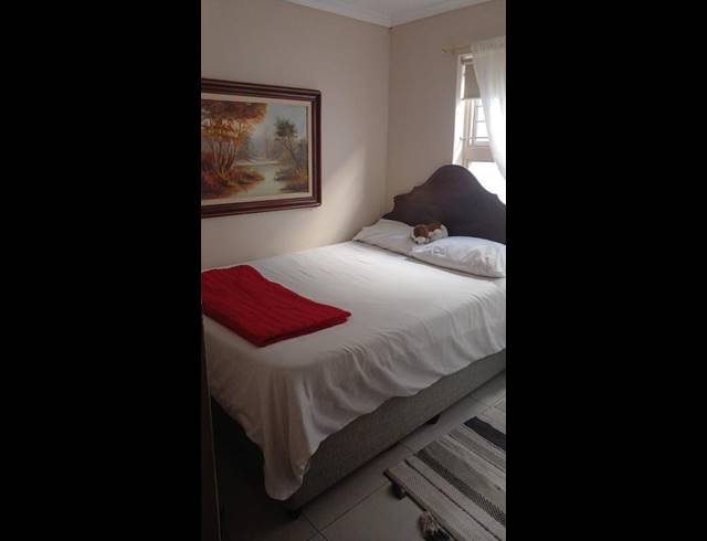 2 BEDROOM PROPERTY TO RENT IN PAROW NORTH